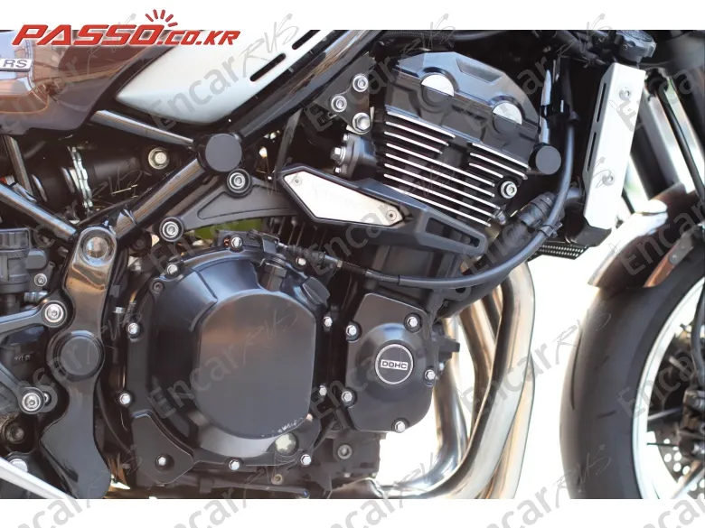 Kawasaki Z 900 Rs Abs - фото 4