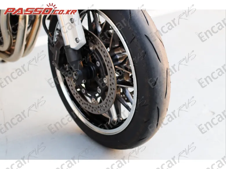 Kawasaki Z 900 Rs Abs - фото 5