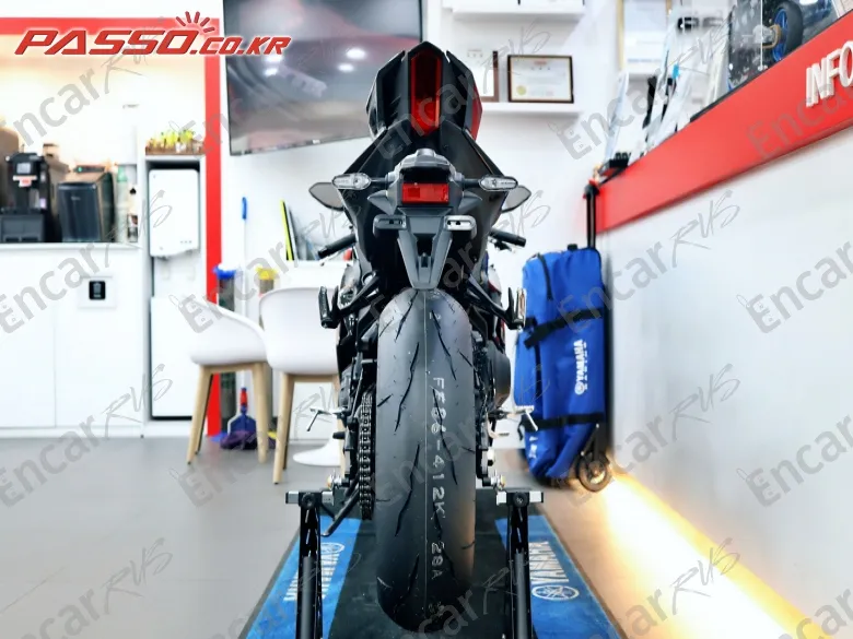 YAMAHA YZF R9 - фото 2