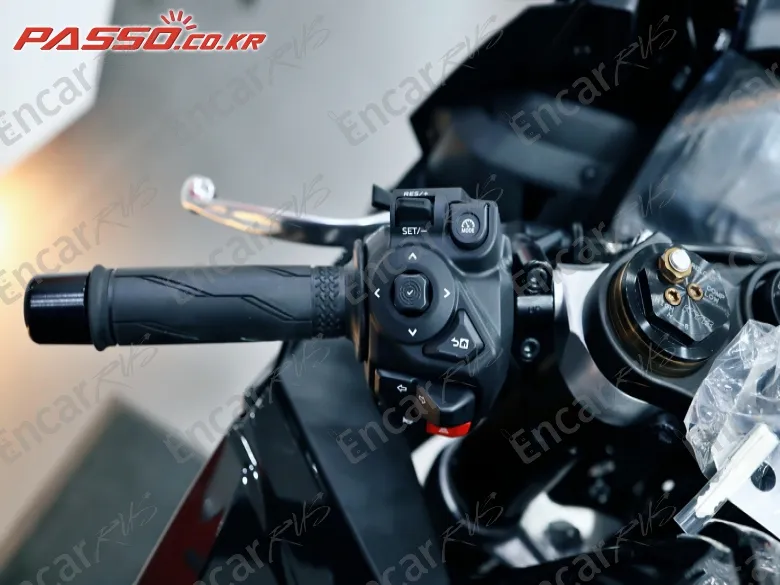 YAMAHA YZF R9 - фото 3