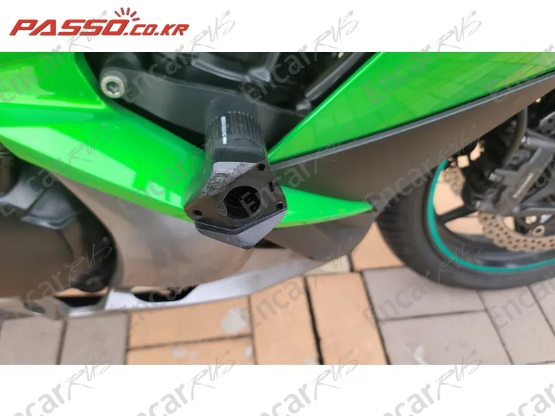 Kawasaki Z 1000 Sx - фото 4