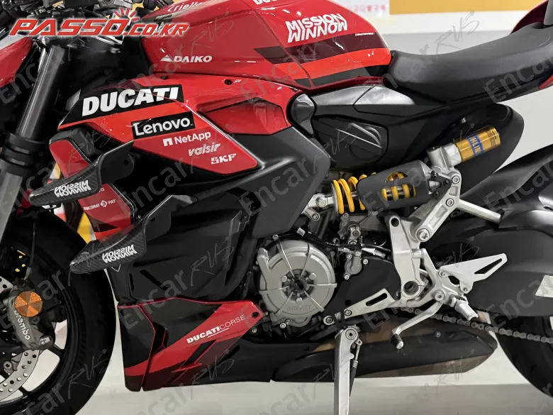 Ducati Streetfighter V2 - фото 4