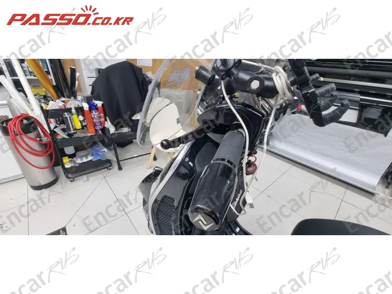 Vespa Gts 300 Super Tech - фото 3