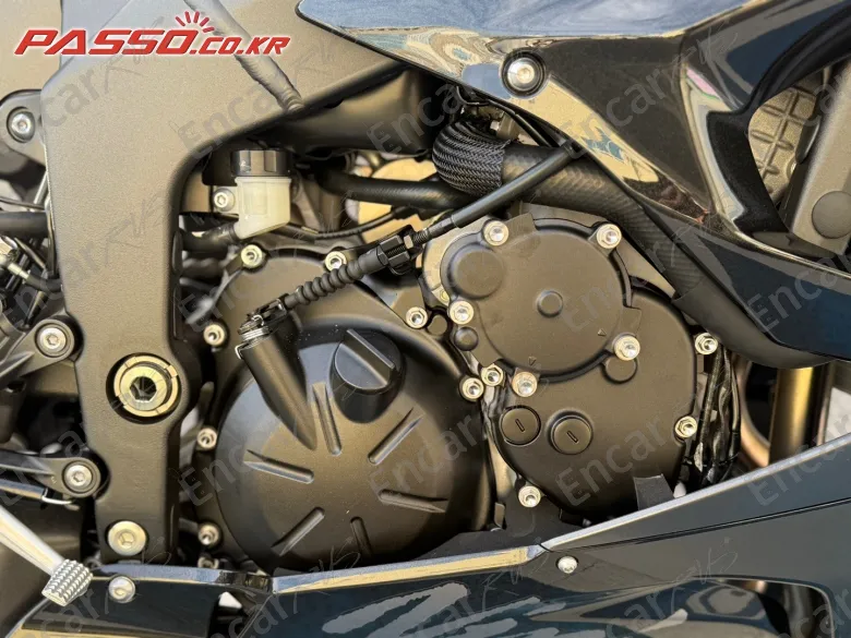 Kawasaki Zx 6 R - фото 4