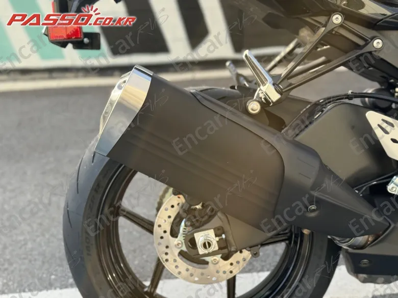 Kawasaki Zx 6 R - фото 6