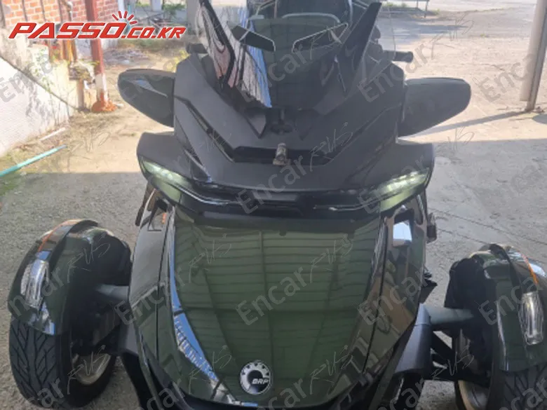 BRP CAN-AM SPYDER RT LIMITED - фото 0