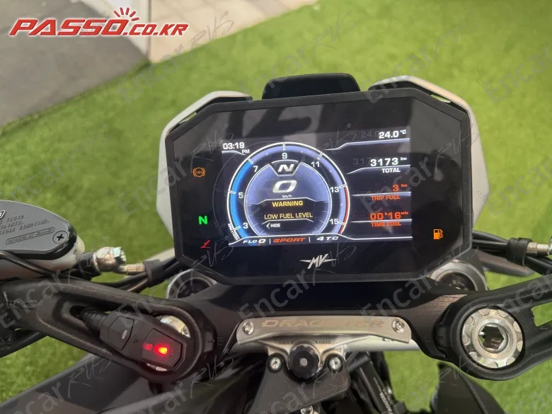 Mv Agusta Dragster 800 Rr Scs - фото 3
