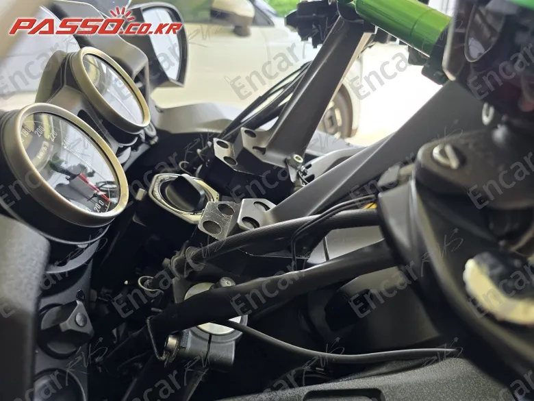 Kawasaki Gtr 1400 - фото 3
