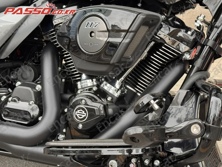 HARLEY-DAVIDSON FLHXS STREET GLIDE SPECIAL - фото 4