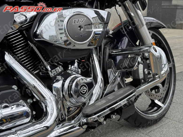 HARLEY-DAVIDSON FLHXS STREET GLIDE SPECIAL - фото 5