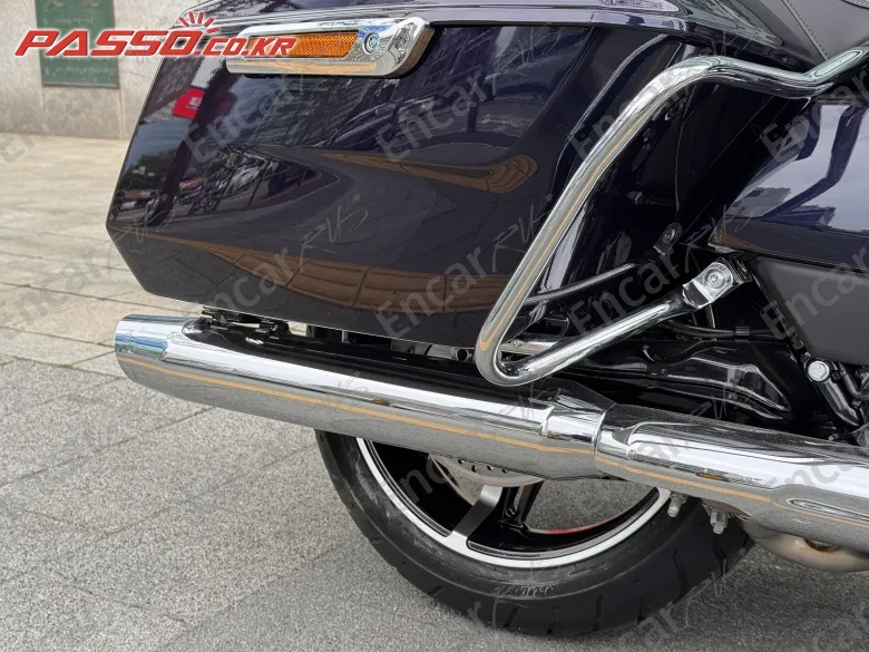 HARLEY-DAVIDSON FLHXS STREET GLIDE SPECIAL - фото 6