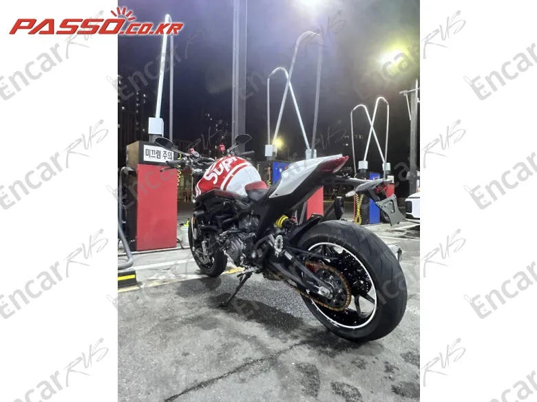 Ducati Monster 937 - фото 1