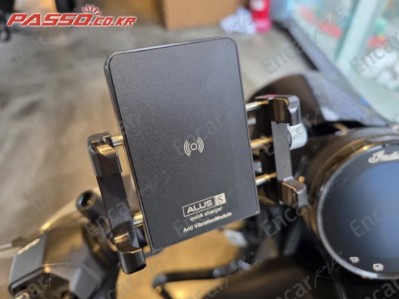 Indian Scout Bobber Limited - фото 6