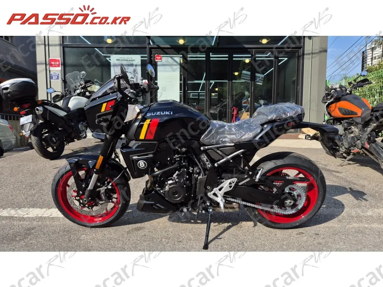 Suzuki Gsx 8 Tt - фото 1