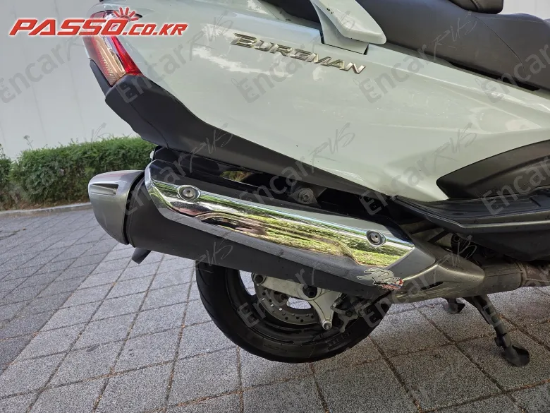Suzuki Burgman 650 Executive - фото 6