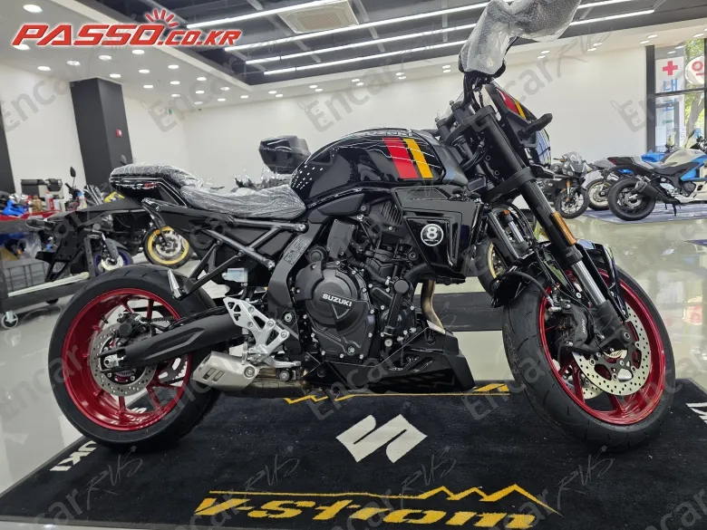 Suzuki Gsx 8 Tt - фото 0