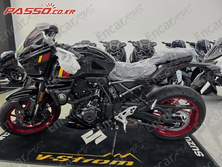 Suzuki Gsx 8 Tt - фото 1