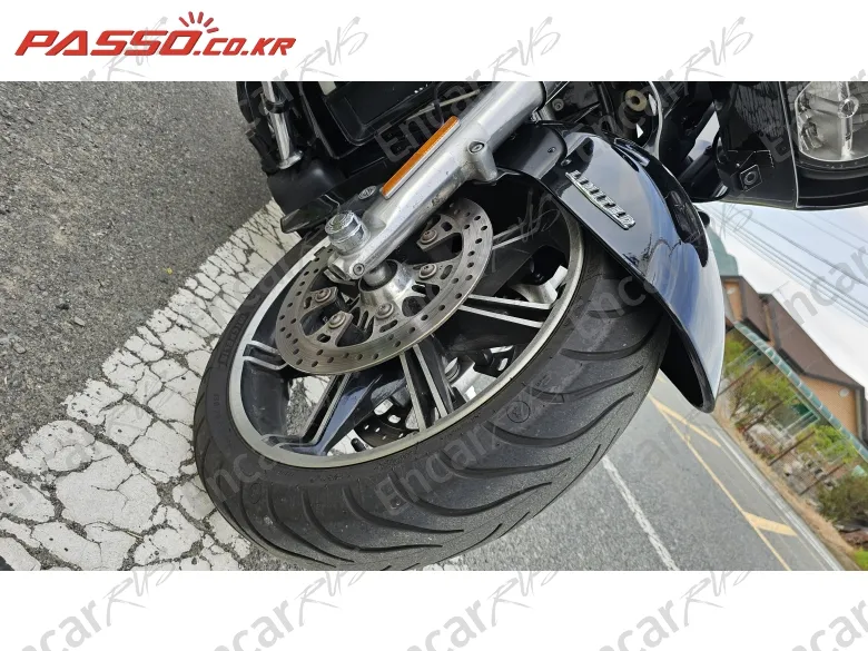 Harley-Davidson Road Glide Limited - фото 5
