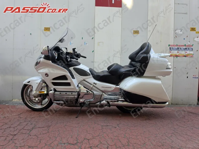 HONDA GOLDWING 1800 - фото 1
