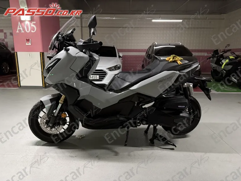 Honda Adv 350 - фото 1