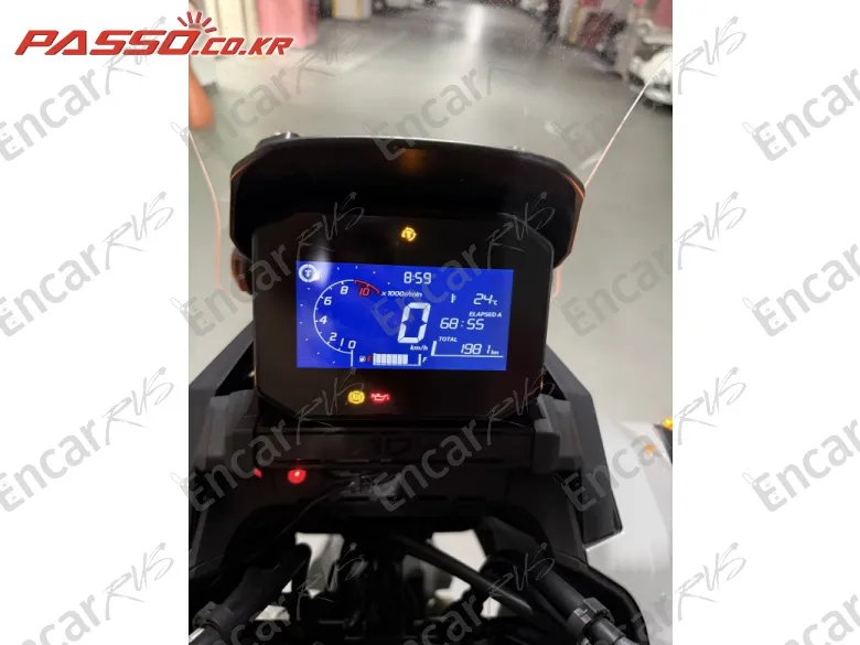 Honda Adv 350 - фото 3