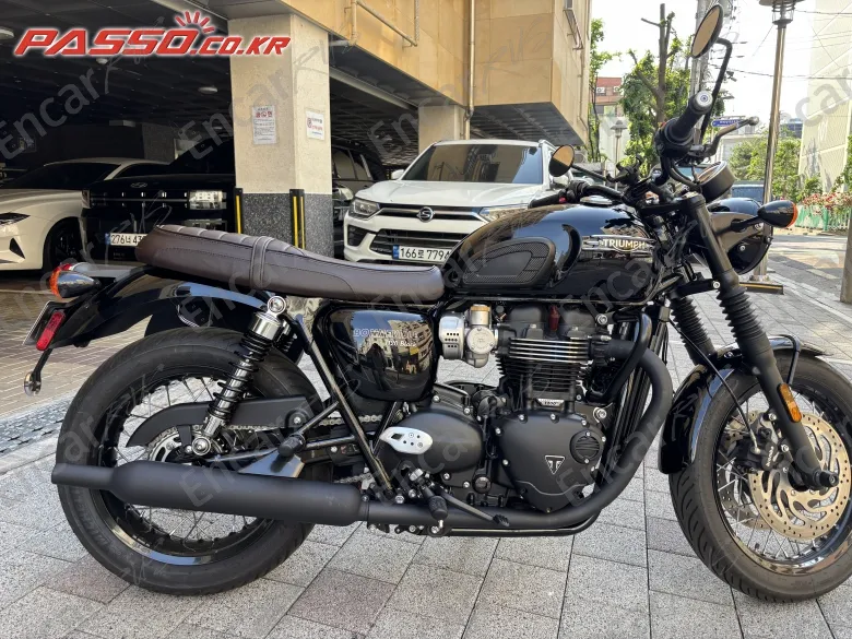 Triumph Bonneville T120 Black - фото 0
