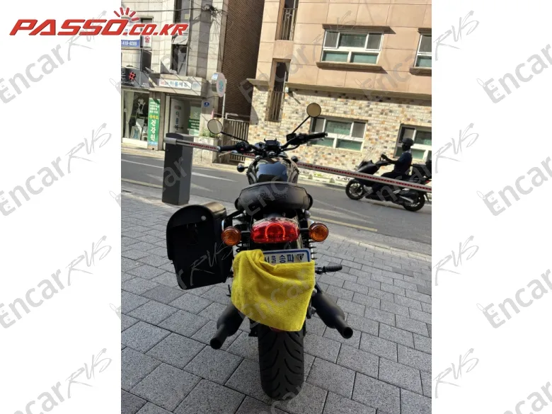 Triumph Bonneville T120 Black - фото 2