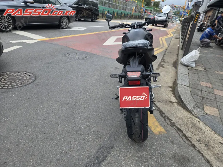 Suzuki Gsx 8 T - фото 2