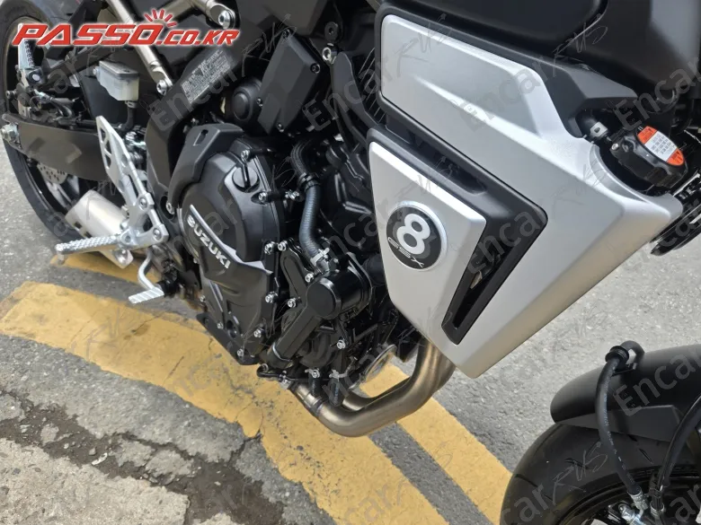 Suzuki Gsx 8 T - фото 4