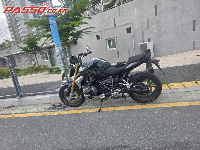 Bmw R 1250 R - фото 1