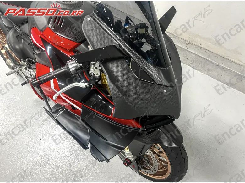 Ducati Panigale V4 S - фото 1