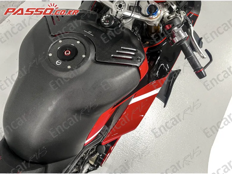 Ducati Panigale V4 S - фото 3