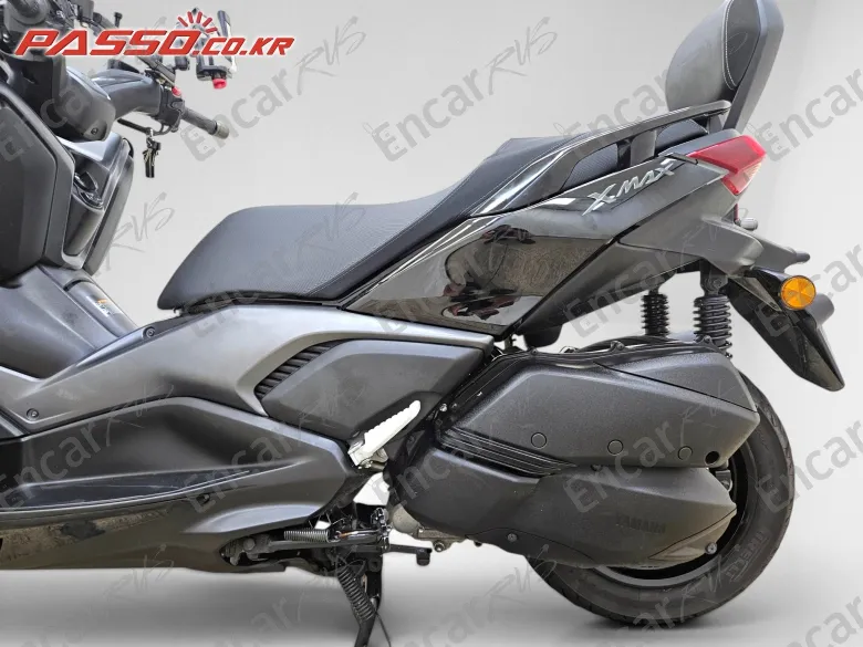 YAMAHA X MAX 300 ABS - фото 4