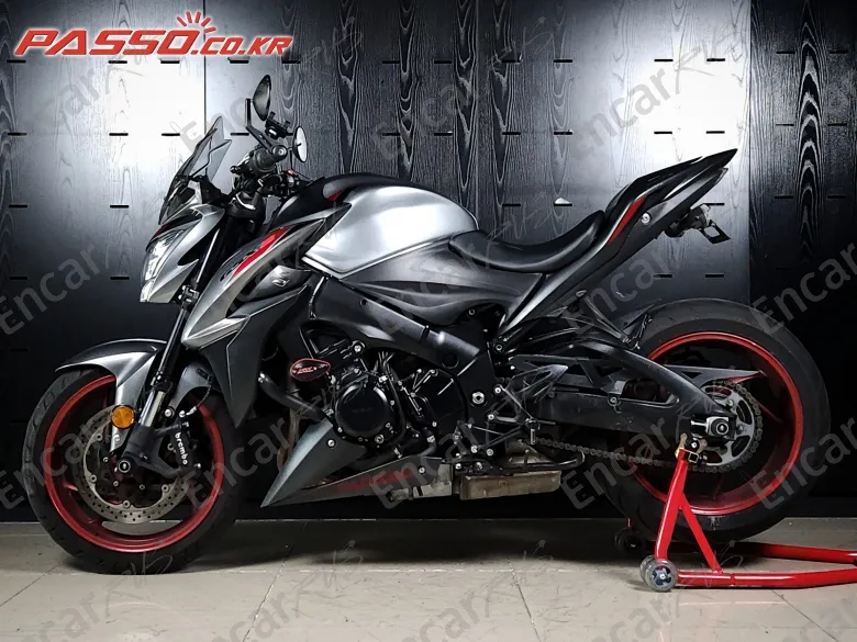 Suzuki Gsx S 1000 - фото 1