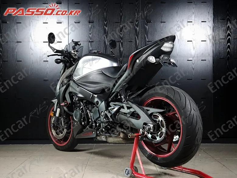 Suzuki Gsx S 1000 - фото 4