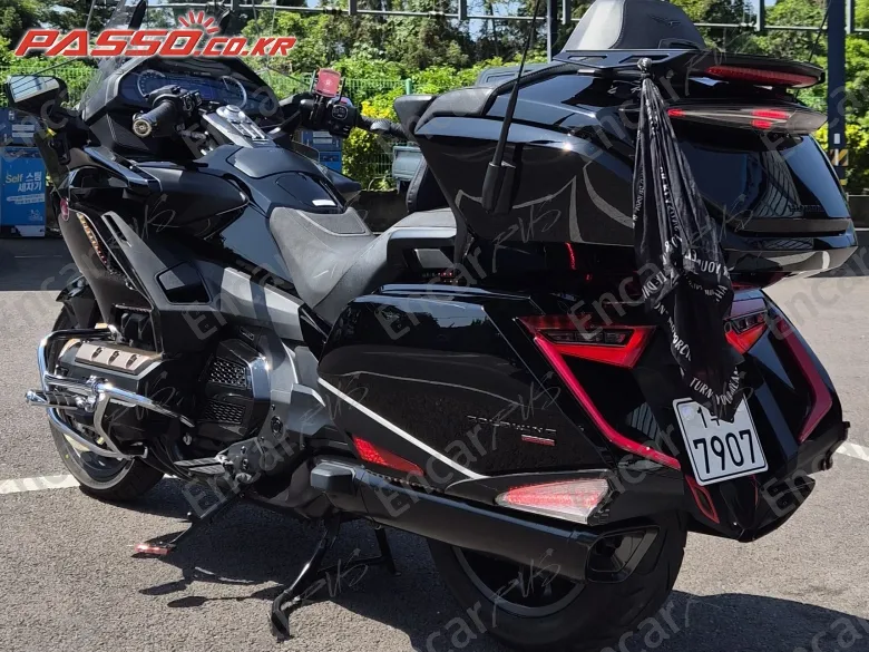 HONDA GOLDWING TOUR DCT AIRBAG - фото 1