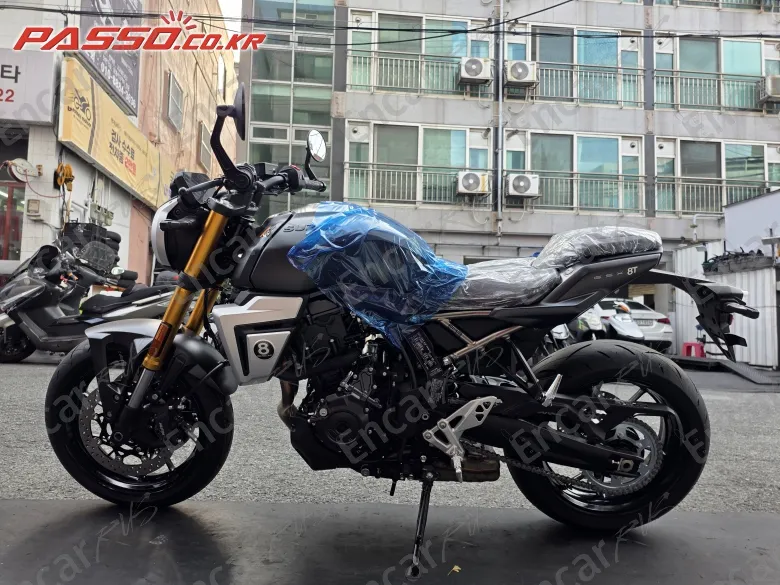 Suzuki Gsx 8 T - фото 1
