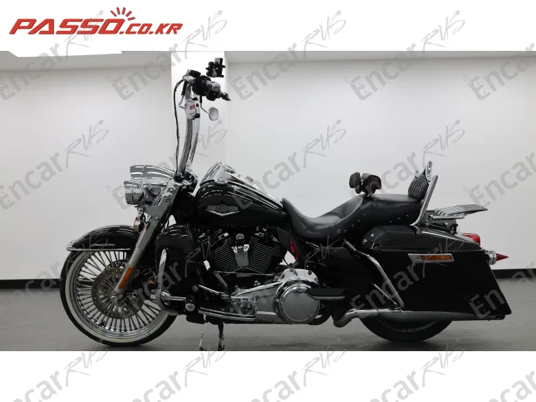 HARLEY-DAVIDSON FLHR - фото 1