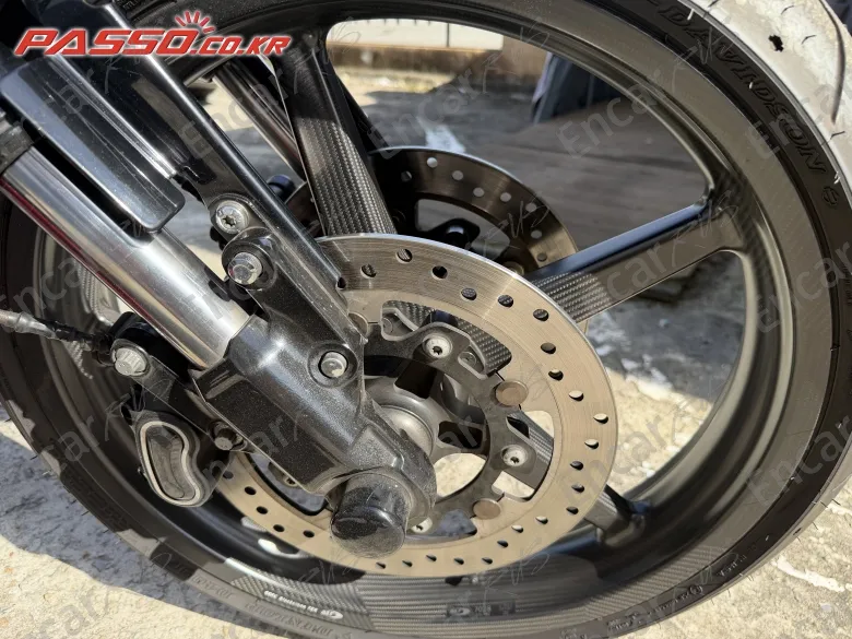 Harley-Davidson Cvo Breakout - фото 4
