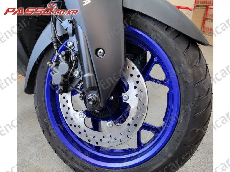 YAMAHA X MAX 300 ABS - фото 5