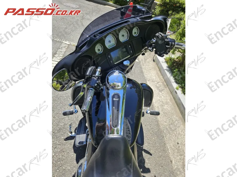 HARLEY-DAVIDSON FLHX - фото 3