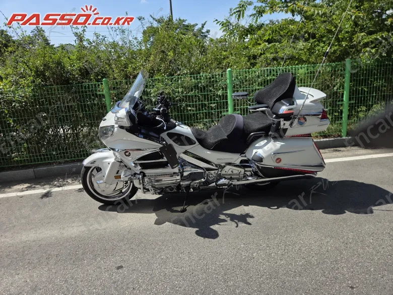 HONDA GOLDWING 1800 - фото 1