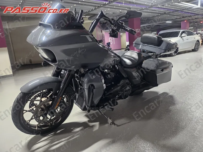 HARLEY-DAVIDSON ROAD GLIDE ST - фото 1