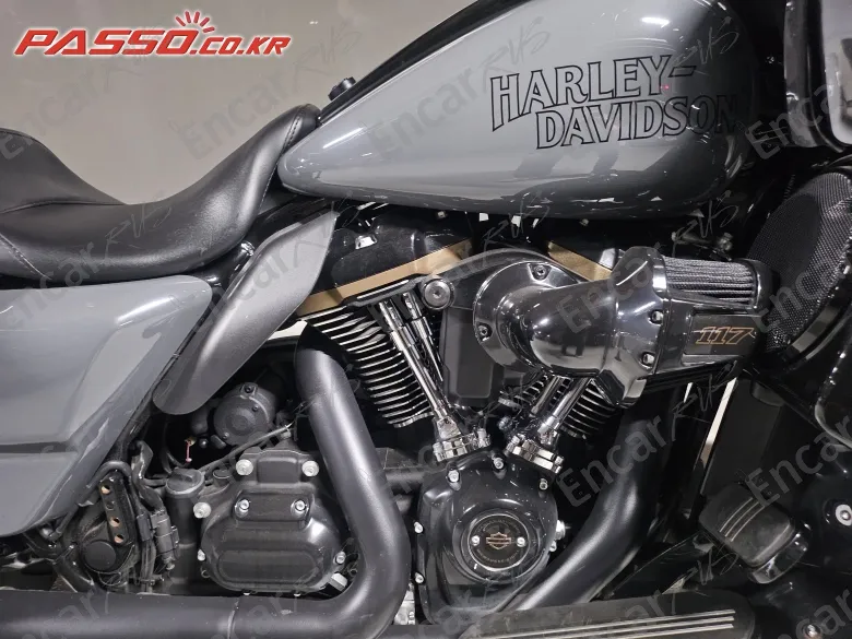 HARLEY-DAVIDSON ROAD GLIDE ST - фото 4