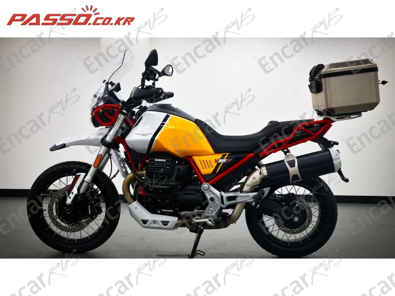 MOTO GUZZI V 85 TT - фото 1