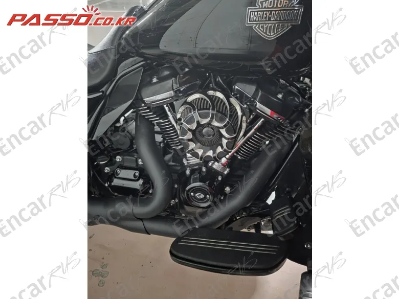 HARLEY-DAVIDSON ROAD GLIDE SPECIAL - фото 4