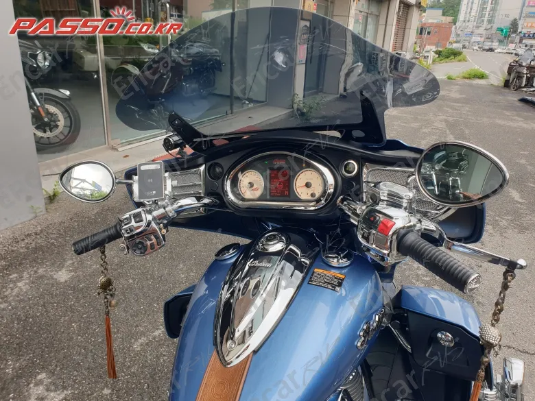 Indian Chief Roadmaster - фото 3
