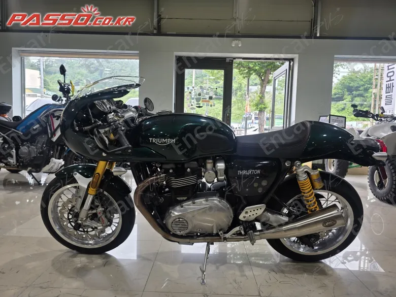 TRIUMPH THRUXTON R - фото 1