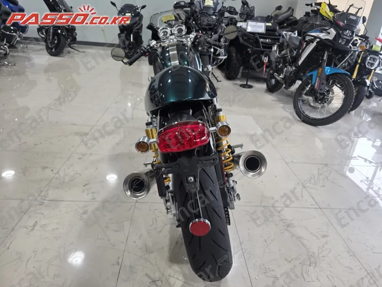 TRIUMPH THRUXTON R - фото 2