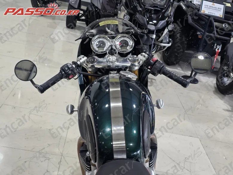 TRIUMPH THRUXTON R - фото 3